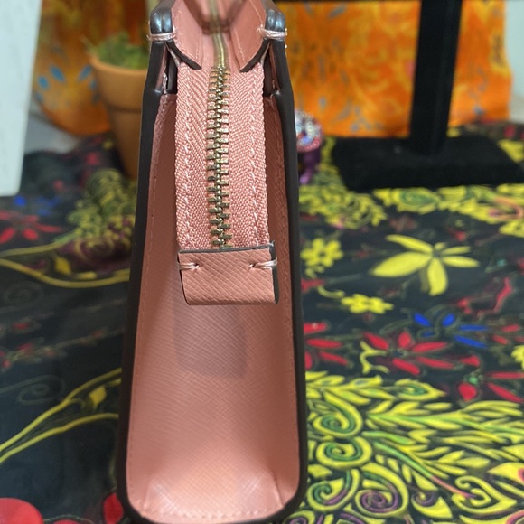 NWOT Pink Kate Spade Wristlet - Picture 4 of 5